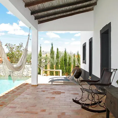 Campina Sleeps 6 With Pool And Wifi فيلة