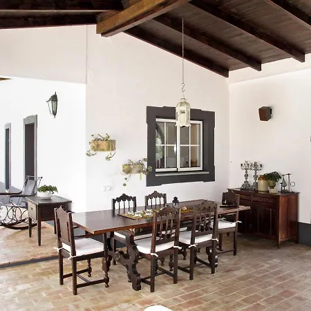 Campina Sleeps 6 With Pool And Wifi