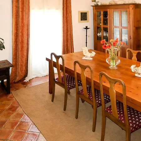 Campina Sleeps 6 With Pool And Wifi *